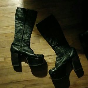 Jumping jack flash boots